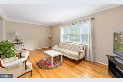 10405 Courthouse Drive, Fairfax, VA 22030 - Photo 9