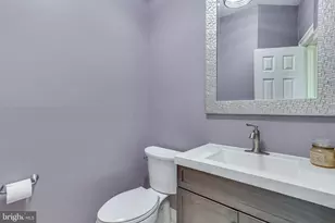 10468 Breckinridge Ln, Fairfax, VA 22030 - Photo 15