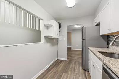 10724 W West Drive #204, Fairfax, VA 22030 - Photo 7