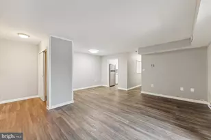 10724 W West Dr, Fairfax, VA 22030 - Photo 3