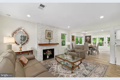 10146 Spring Lake Terrace, Fairfax, VA 22030 - Photo 9