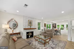 10146 Spring Lake Terrace, Fairfax, VA 22030 - Photo 9