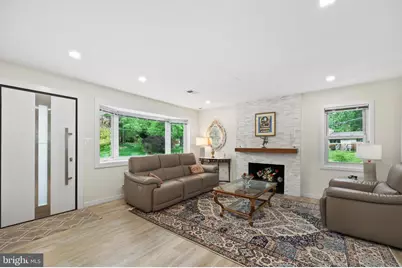 10146 Spring Lake Terrace, Fairfax, VA 22030 - Photo 7