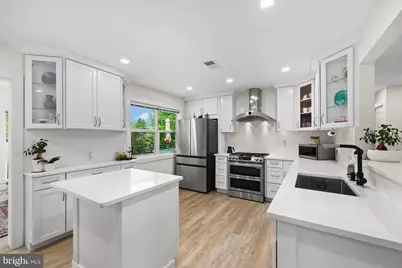 10146 Spring Lake Terrace, Fairfax, VA 22030 - Photo 13