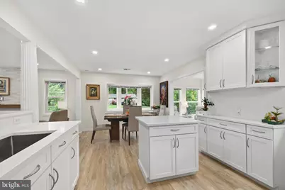 10146 Spring Lake Terrace, Fairfax, VA 22030 - Photo 15