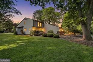 10501 Oak Pl Ct, Fairfax, VA 22030 - Photo 3