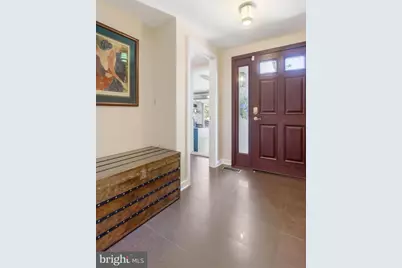 10501 Oak Place Court, Fairfax, VA 22030 - Photo 5
