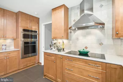 10501 Oak Place Court, Fairfax, VA 22030 - Photo 15
