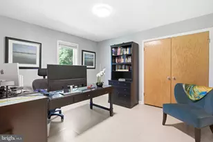10501 Oak Pl Ct, Fairfax, VA 22030 - Photo 21
