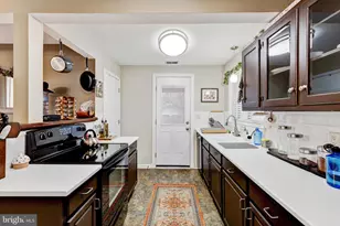 9920 Pinehurst Ave, Fairfax, VA 22030 - Photo 9