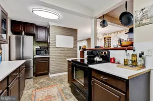 9920 Pinehurst Ave, Fairfax, VA 22030 - Photo 11