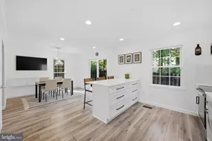 9774 Main St, Fairfax, VA 22031 - Photo 9