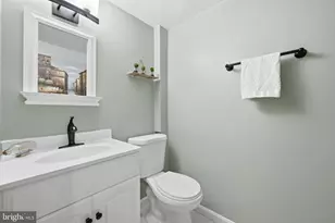 9774 Main St, Fairfax, VA 22031 - Photo 23