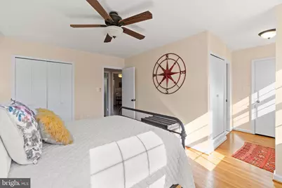 9762 Cardinal Road, Fairfax, VA 22030 - Photo 17