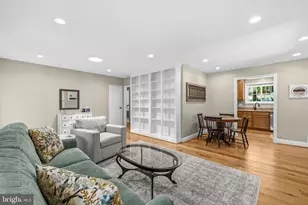 3609 Embassy Ln, Fairfax, VA 22030 - Photo 9