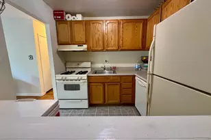 10029 Mosby Woods Dr, Fairfax, VA 22030 - Photo 3
