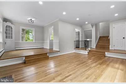 10242 Stratford Avenue, Fairfax, VA 22030 - Photo 9