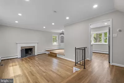 10242 Stratford Avenue, Fairfax, VA 22030 - Photo 7