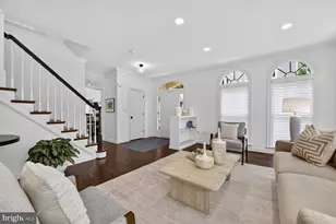 3834 Farrcroft Dr, Fairfax, VA 22030 - Photo 9