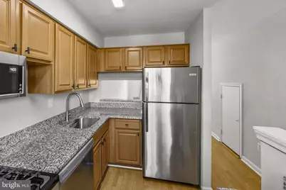 11109 Rock Garden Drive, Fairfax, VA 22030 - Photo 9
