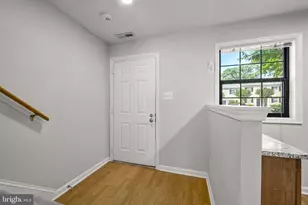 11109 Rock Garden Dr, Fairfax, VA 22030 - Photo 5