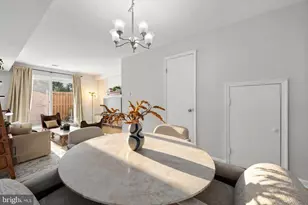 11109 Rock Garden Dr, Fairfax, VA 22030 - Photo 15