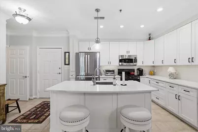 10328 Sager Avenue #403, Fairfax, VA 22030 - Photo 7