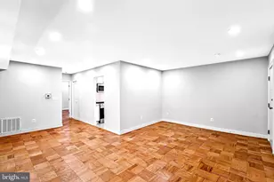 10167 Fair Woods Dr, Fairfax, VA 22030 - Photo 7