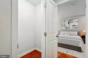 10167 Fair Woods Dr, Fairfax, VA 22030 - Photo 15