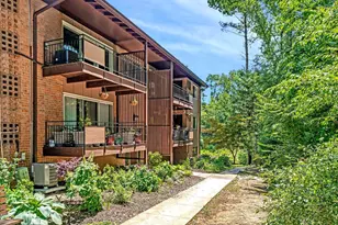 10167 Fair Woods Dr, Fairfax, VA 22030 - Photo 3