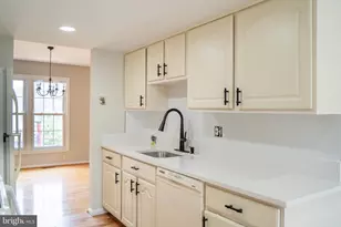3970 Bradwater St, Fairfax, VA 22031 - Photo 13