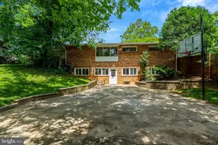 3435 Brookwood Dr, Fairfax, VA 22030 - Photo 23