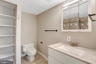 3435 Brookwood Dr, Fairfax, VA 22030 - Photo 19