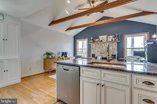 10837 Warwick Ave, Fairfax, VA 22030 - Photo 11