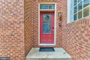 10219 Aspen Willow Dr, Fairfax, VA 22032 - Photo 3