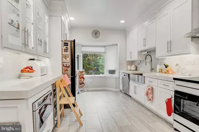 10219 Aspen Willow Drive, Fairfax, VA 22032 - Photo 5