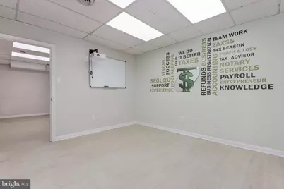 10503 W West #B, Fairfax, VA 22030 - Photo 13