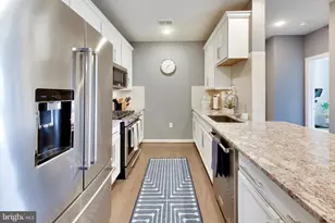 3985 Norton Pl, Fairfax, VA 22030 - Photo 5
