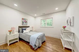 10915 Maple St, Fairfax, VA 22030 - Photo 27