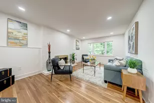 10915 Maple St, Fairfax, VA 22030 - Photo 5