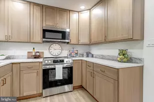 10915 Maple St, Fairfax, VA 22030 - Photo 19