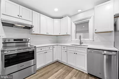 10705 Oak Place, Fairfax, VA 22030 - Photo 3