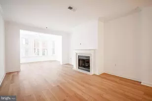10328 Sager Ave, Fairfax, VA 22030 - Photo 3