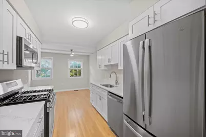 3221 Adams Court, Fairfax, VA 22030 - Photo 7