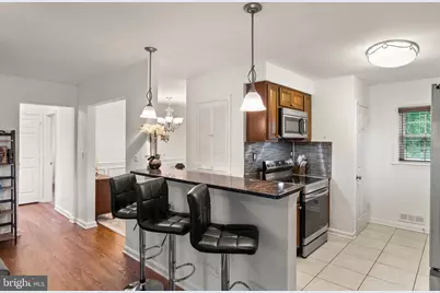 3912 Fairview Drive, Fairfax, VA 22031 - Photo 11