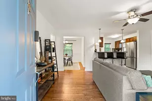 3912 Fairview Dr, Fairfax, VA 22031 - Photo 5
