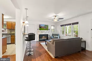 3912 Fairview Dr, Fairfax, VA 22031 - Photo 7