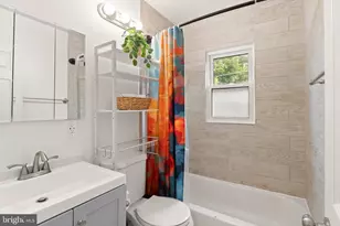 3912 Fairview Dr, Fairfax, VA 22031 - Photo 23