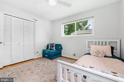 10208 Forest Avenue, Fairfax, VA 22030 - Photo 23