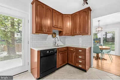 10208 Forest Avenue, Fairfax, VA 22030 - Photo 15